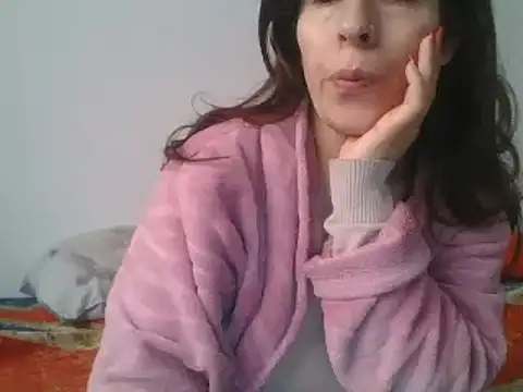 Snapshot of hairygirl80 chatting on February 4, 2025, 8:46 am hairygirl80 online show from February 4, 2025, 8:46 am