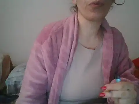Snapshot of hairygirl80 chatting on February 12, 2025, 8:27 am hairygirl80 online show from February 12, 2025, 8:27 am