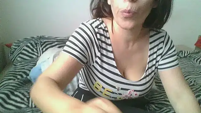 Snapshot of hairygirl80 chatting on September 9, 2025, 1:21 pm hairygirl80 online show from September 9, 2025, 1:21 pm