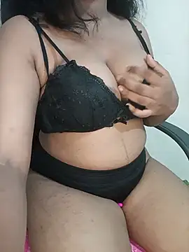Snapshot of Sadika- chatting on June 24, 2026, 5:12 pm Sadika- online show from June 24, 2026, 5:12 pm