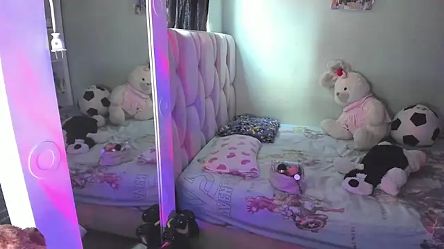 KittyKlum online show from March 2, 2026, 4:58 pm