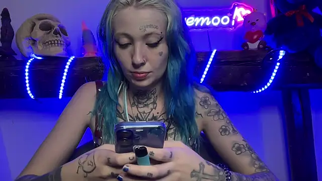 coyemoo online show from February 20, 2025, 11:32 pm