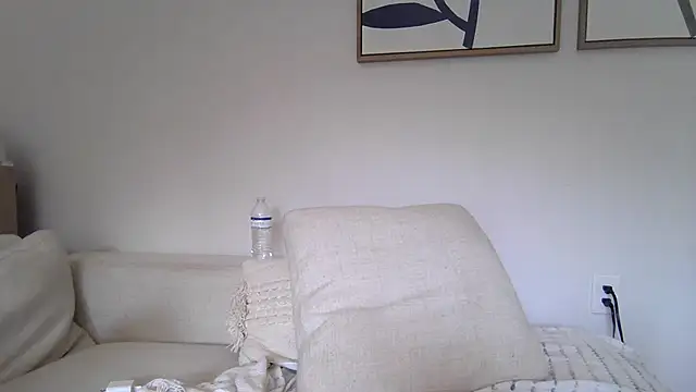 badblondebunny online show from December 2, 2025, 5:41 pm