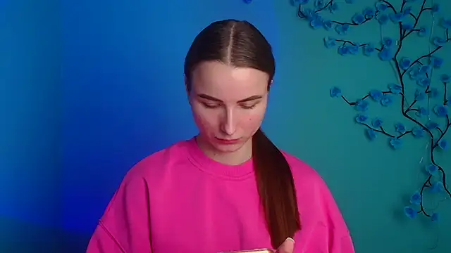 Eva Janee online show from April 15, 2026, 5:58 am