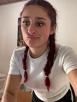 Snapshot of hannaa_brown chatting on January 31, 2025, 8:33 pm hannaa brown online show from January 31, 2025, 8:33 pm