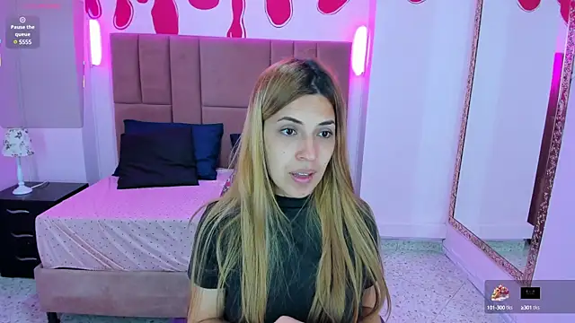 EvaaLovia1 online show from February 13, 2025, 1:15 pm