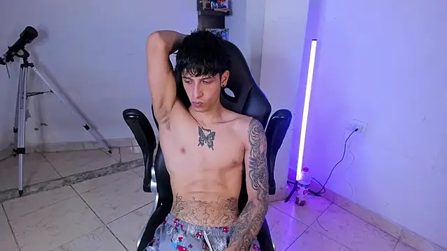 Snakebutterfly online show from January 7, 2026, 9:01 am