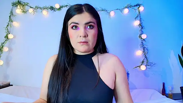 Amara vega online show from April 8, 2026, 8:14 am