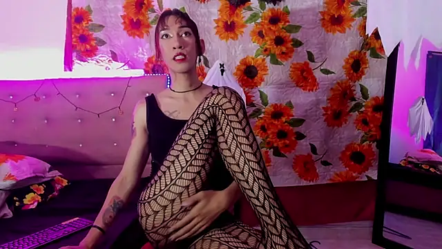 khandyzBlum online show from November 1, 2025, 11:18 pm