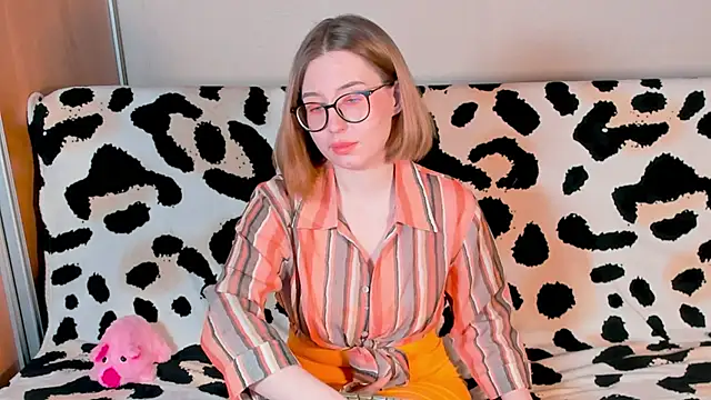 VeronikaKissuchi online show from February 8, 2025, 12:28 am