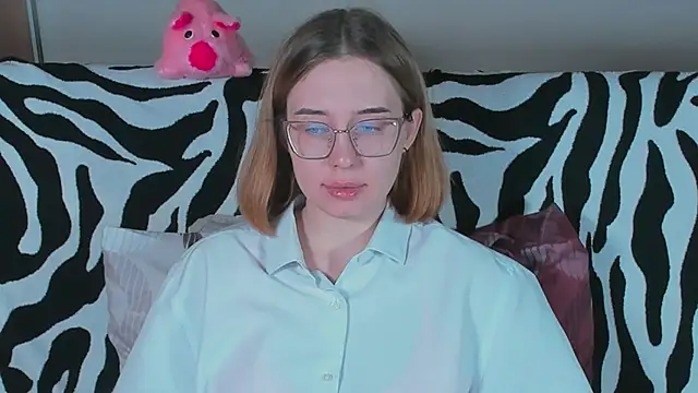 VeronikaKissuchi online show from March 5, 2025, 9:04 pm