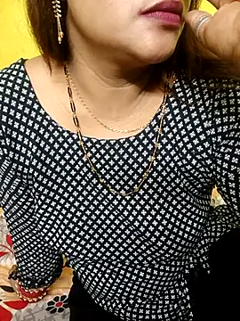 Sexyranibhabhi online show from April 14, 2026, 2:12 pm