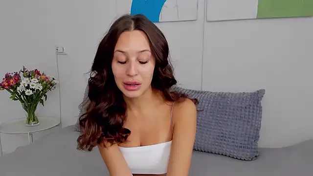 SelenaRousey online show from September 26, 2025, 7:34 am