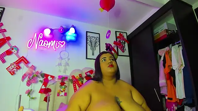 Snapshot of NaomiAsha chatting on February 12, 2025, 6:09 pm NaomiAsha online show from February 12, 2025, 6:09 pm