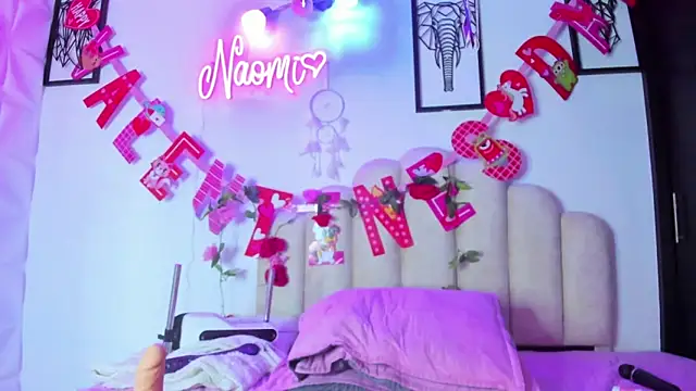 Snapshot of NaomiAsha chatting on February 13, 2025, 12:13 am NaomiAsha online show from February 13, 2025, 12:13 am