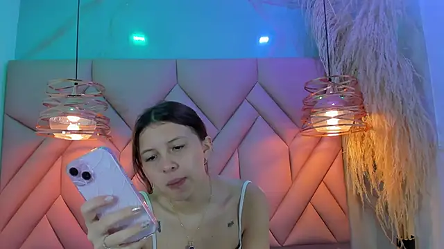 AngelaaCute  online show from December 24, 2024, 12:22 pm