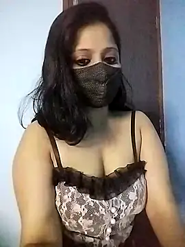 Snapshot of deepu_urs chatting on February 17, 2025, 6:15 pm deepu urs online show from February 17, 2025, 6:15 pm