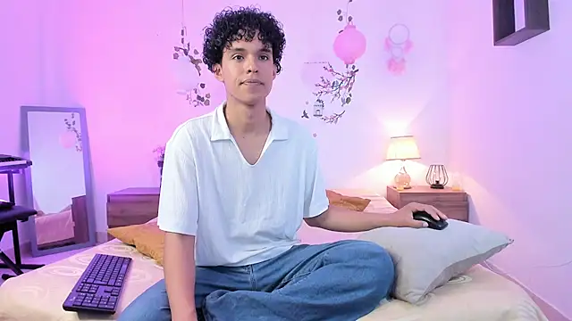 nickolas moon online show from July 19, 2026, 6:00 pm
