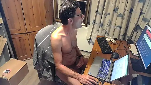 Snapshot of RolfS chatting on July 15, 2026, 10:15 pm RolfS online show from July 15, 2026, 10:15 pm