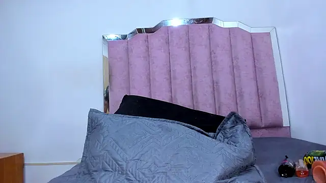 anisha x online show from February 24, 2025, 7:09 pm