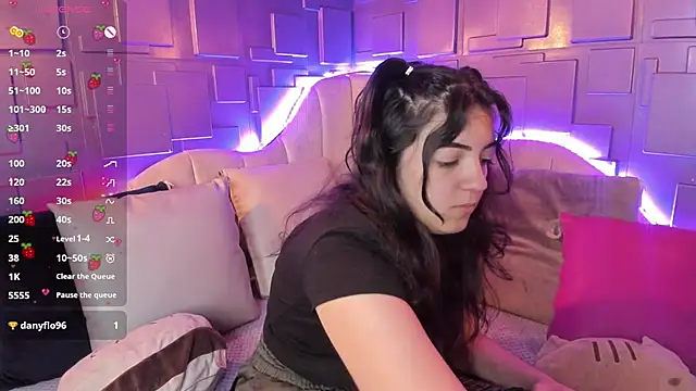 meraki fraise online show from January 4, 2025, 7:02 pm