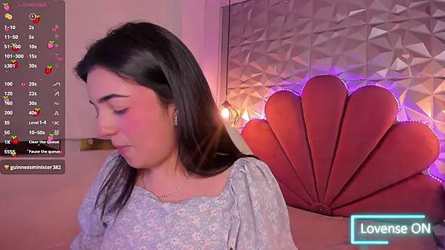 meraki fraise online show from February 4, 2025, 7:33 pm