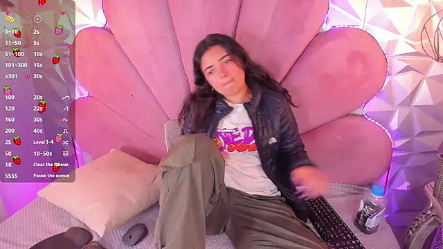 meraki fraise online show from February 9, 2025, 6:47 pm