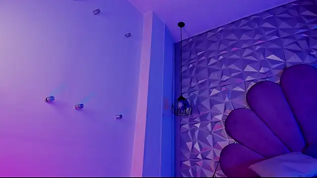 meraki fraise online show from March 15, 2025, 8:32 pm