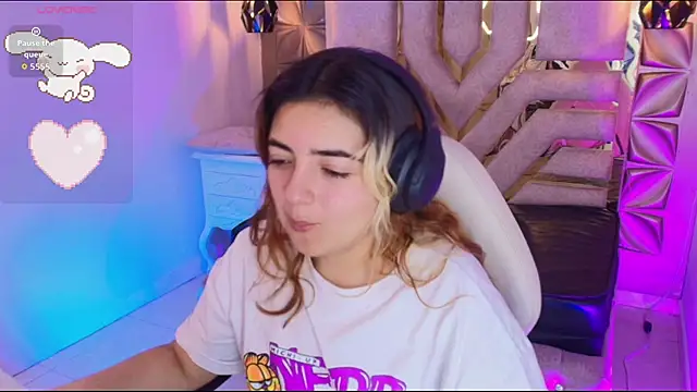 meraki fraise online show from November 5, 2025, 7:47 pm