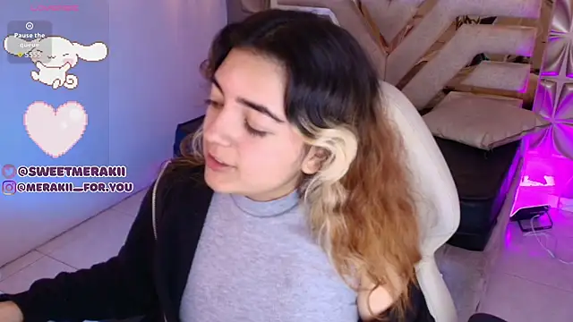 meraki fraise online show from December 17, 2025, 4:07 am