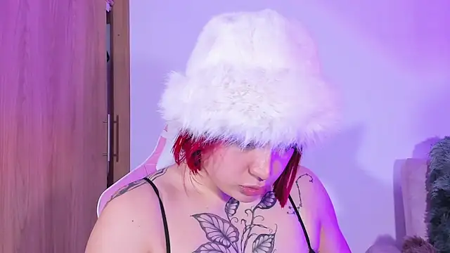 annika taylor online show from March 4, 2025, 4:06 am