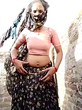 Snapshot of Poonam-bab chatting on February 25, 2025, 5:04 pm Poonam-bab online show from February 25, 2025, 5:04 pm