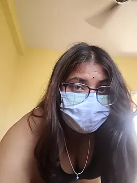 Hotmilfxox online show from April 8, 2026, 10:15 am