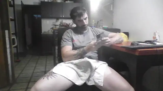 Snapshot of ozzypsico13 chatting on October 10, 2025, 11:04 pm ozzypsico13 online show from October 10, 2025, 11:04 pm