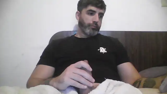 Snapshot of ozzypsico13 chatting on May 6, 2026, 1:57 am ozzypsico13 online show from May 6, 2026, 1:57 am