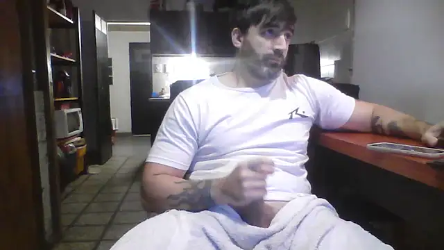 Snapshot of ozzypsico13 chatting on June 2, 2026, 11:40 pm ozzypsico13 online show from June 2, 2026, 11:40 pm