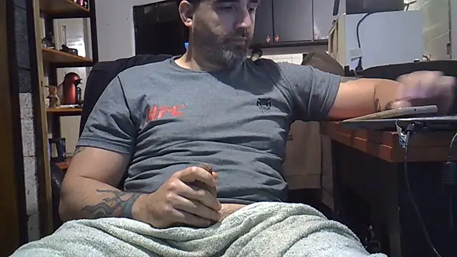 Snapshot of ozzypsico13 chatting on July 28, 2026, 10:09 pm ozzypsico13 online show from July 28, 2026, 10:09 pm