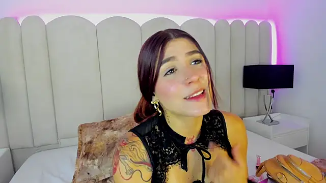 AnnyCherry  online show from January 6, 2026, 8:01 pm