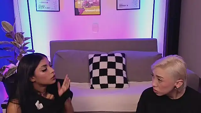 jane hart  online show from November 26, 2025, 12:00 am