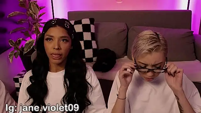 jane hart  online show from December 19, 2025, 2:40 am