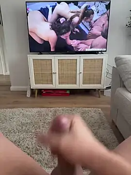 Snapshot of daddybear100 chatting on February 4, 2025, 11:49 am daddybear100 online show from February 4, 2025, 11:49 am