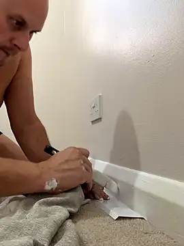 Snapshot of daddybear100 chatting on October 28, 2025, 4:31 pm daddybear100 online show from October 28, 2025, 4:31 pm