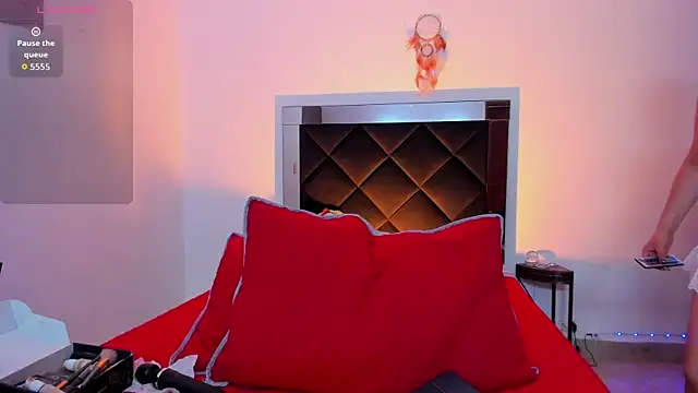 Sofia Walke1 online show from April 6, 2026, 8:10 pm