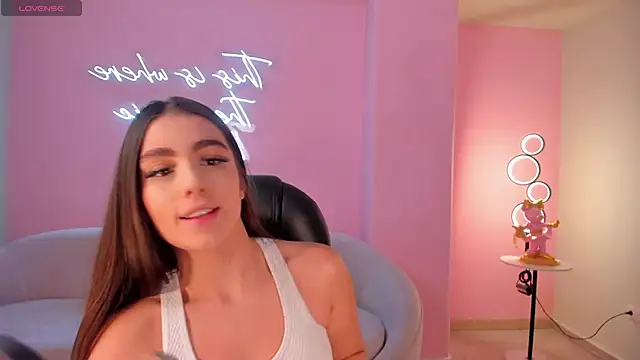 DolcieElliot online show from February 24, 2025, 12:16 pm