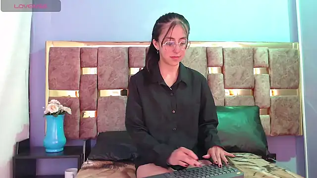 ling ling24 online show from January 20, 2025, 7:25 am