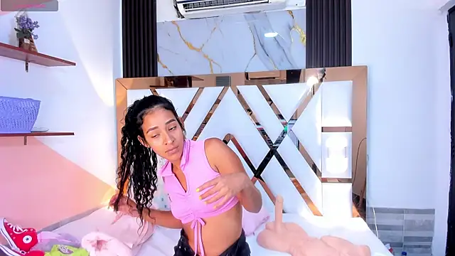 Snapshot of amberr_sweett69 chatting on January 30, 2025, 6:43 pm amberr sweett69 online show from January 30, 2025, 6:43 pm