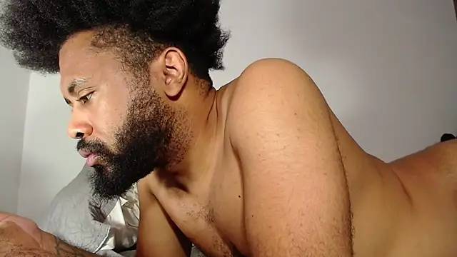 KaelMoreau online show from March 17, 2025, 9:34 pm