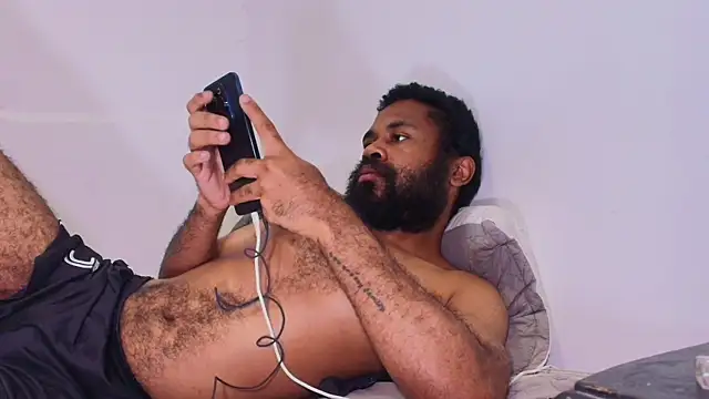 KaelMoreau online show from April 10, 2026, 9:36 am