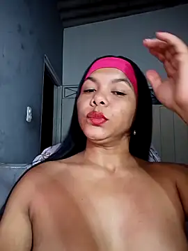 DIORA Latina online show from April 28, 2026, 3:33 am