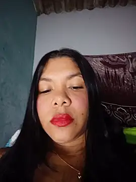 DIORA Latina online show from July 5, 2026, 4:07 am